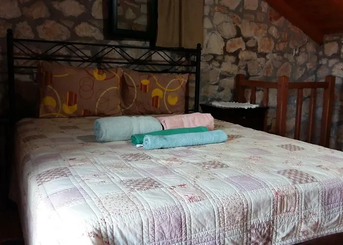 Holiday home The Stone House-zacharatos Nikolaos Poulata