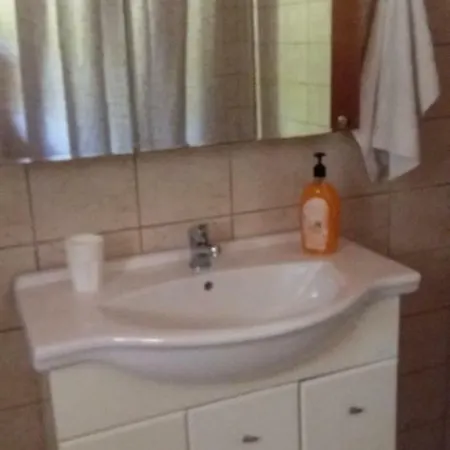 Holiday home The Stone House-zacharatos Nikolaos *