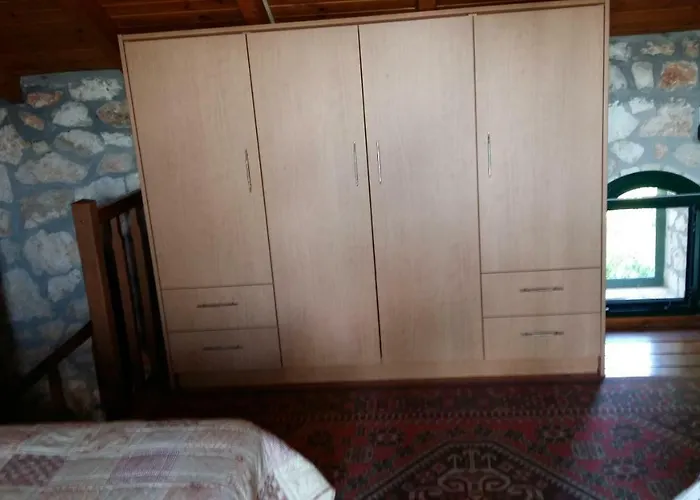 Casa vacanze The Stone House-zacharatos Nikolaos Pouláta