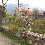 Vakantiehuis The Stone House-zacharatos Nikolaos Pouláta